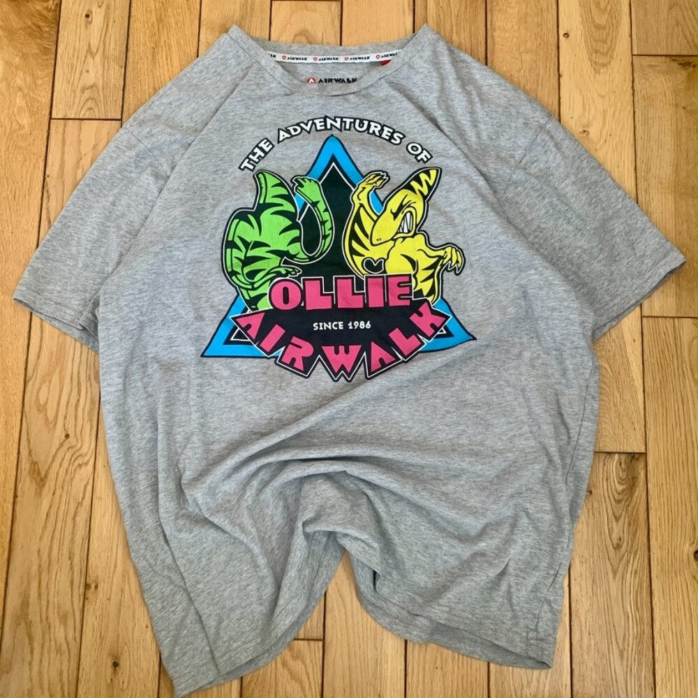 Vintage Y2K Airwalk T-shirt Men’s Large The Adventures Of Ollie Skating Surfing